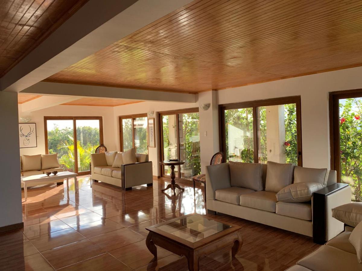 Teanehi Bed & Breakfast Hanga Roa Exterior foto