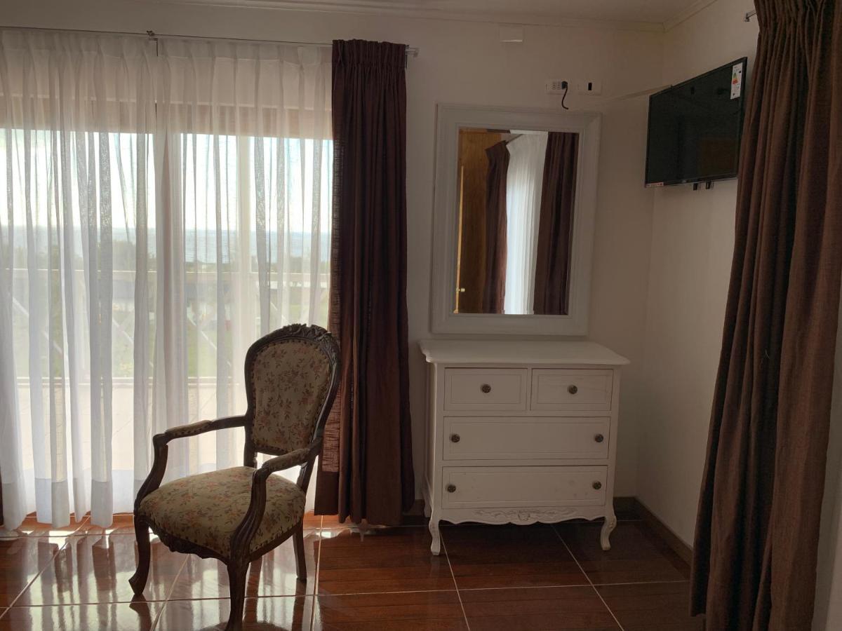 Teanehi Bed & Breakfast Hanga Roa Exterior foto
